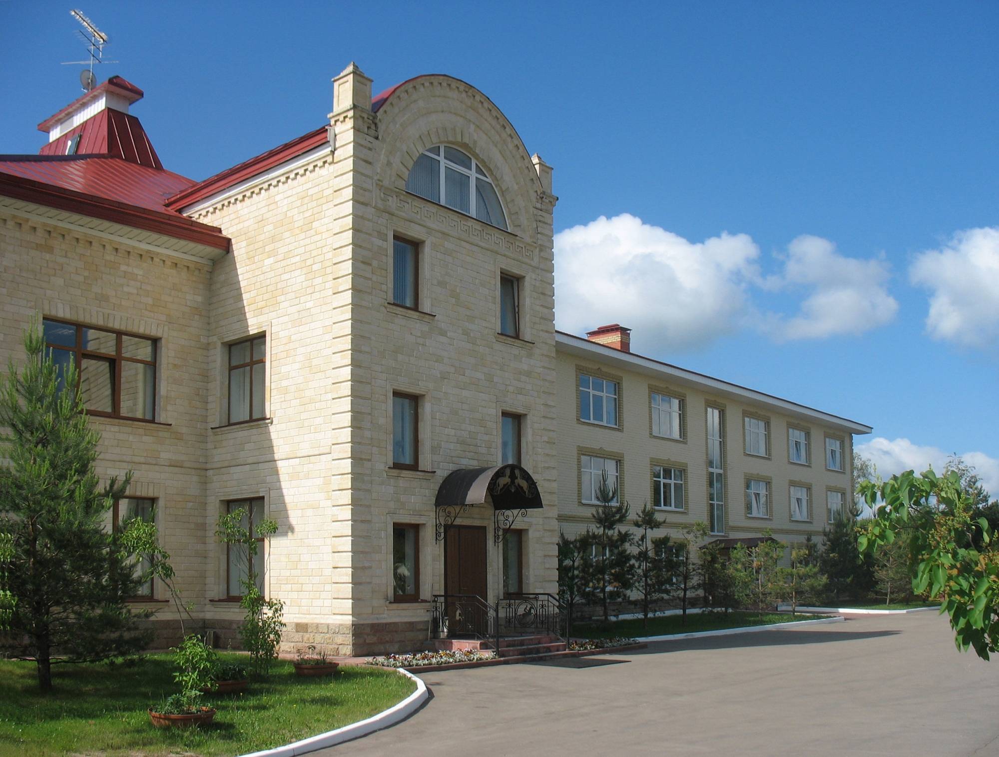 Школы в поселке на Новой Риге и Рублевке